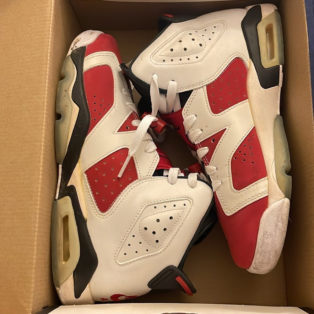 Retro 6 carmine 2020